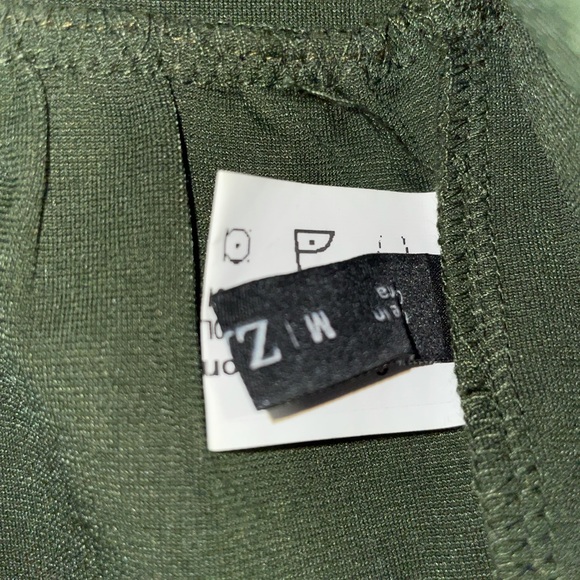 Size 6 Crop Top. Zaful. MUST BE BUNDLED - Picture 5 of 5